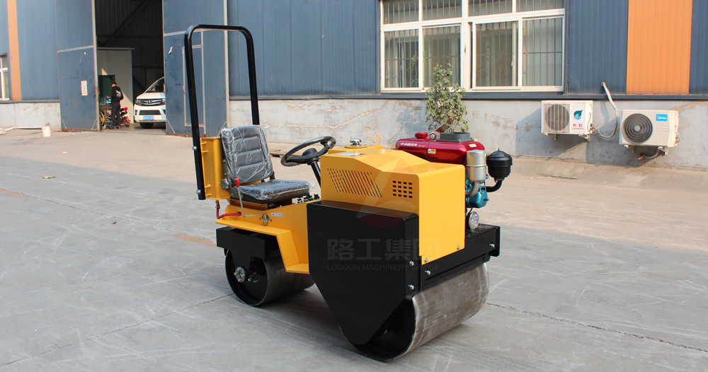 小型壓路機(jī) 小型壓路機(jī)