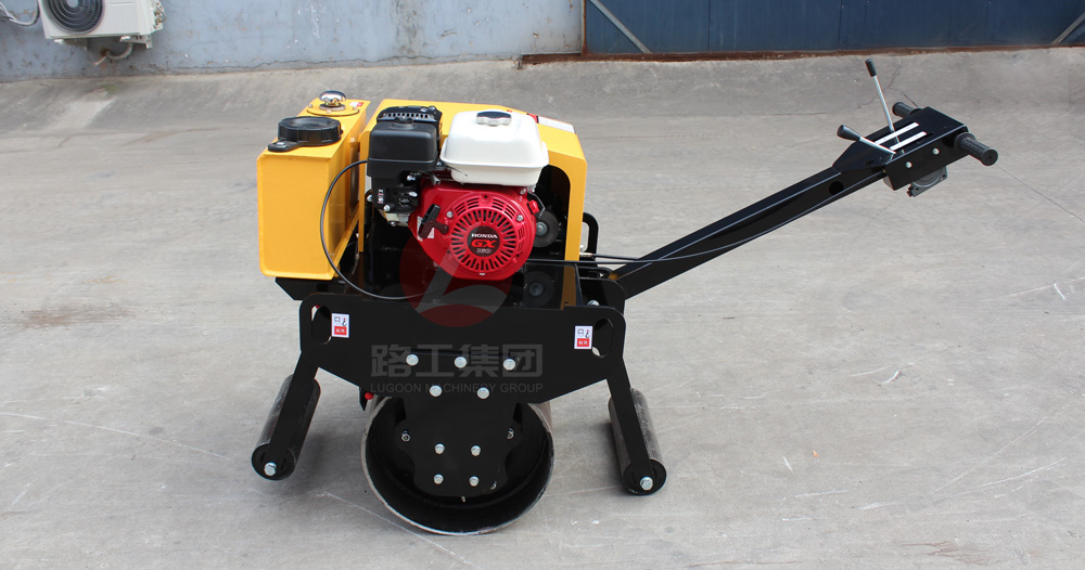 小型壓路機(jī) 小型壓路機(jī)